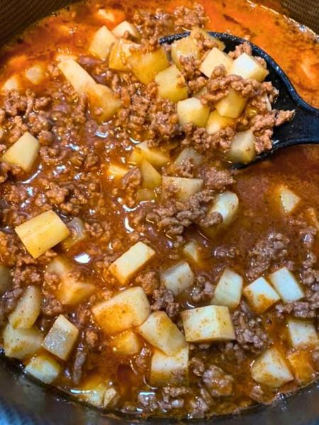 Flavorful Ground Beef with Potatoes