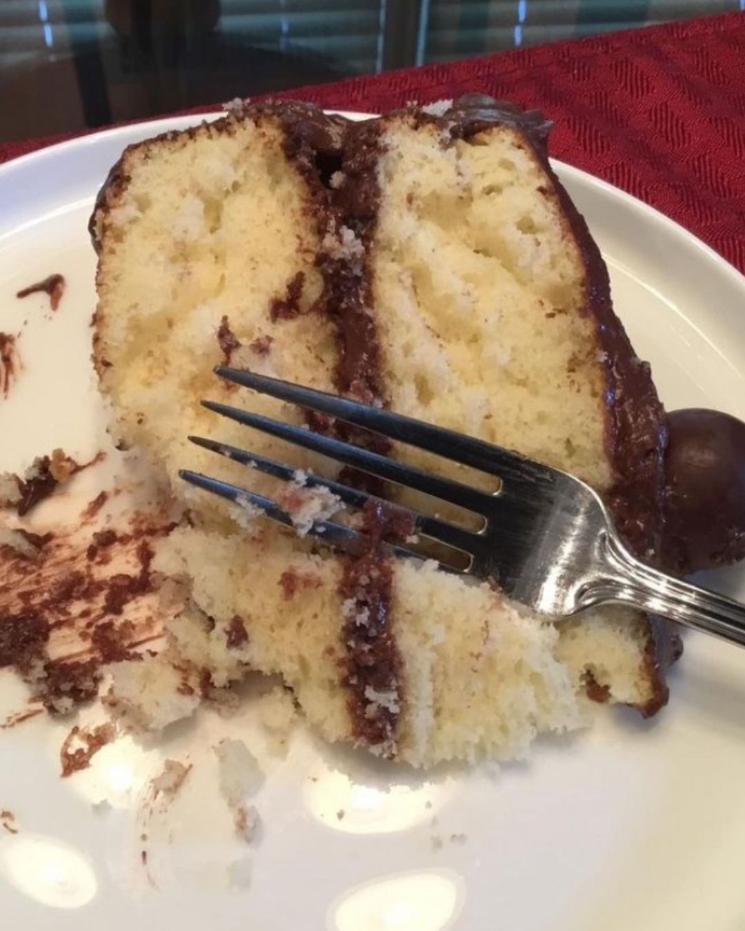 Vanilla Butter Cake Recipe with Chocolate Frosting