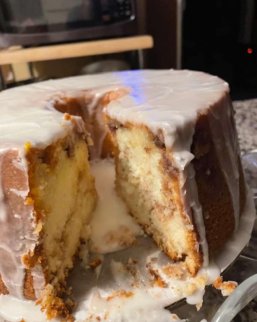 Honey Bun pound cake recipe