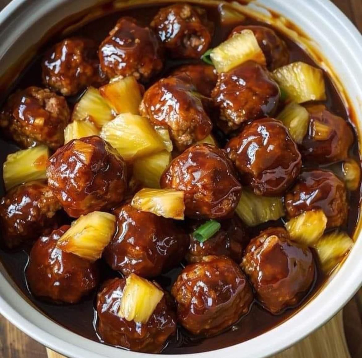 Slow Cooker Pineapple Barbecue Meatballs