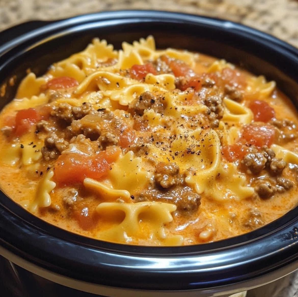 Easy Crockpot Dinner: A Comforting, Cheesy One-Pot Meal