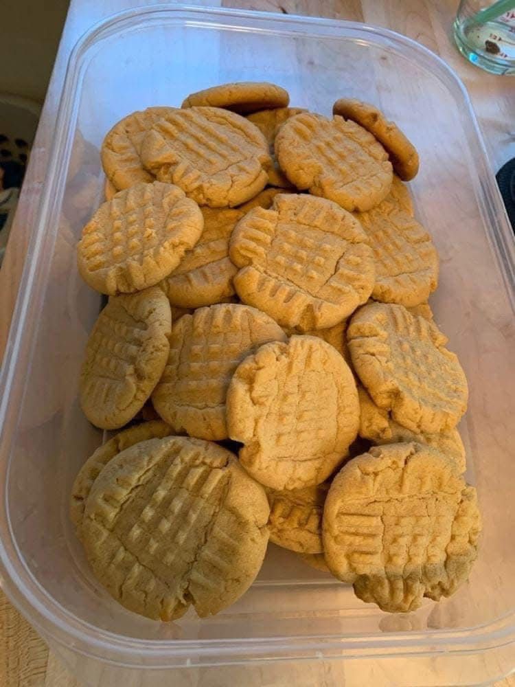 Quick & Easy 3-Ingredient Peanut Butter Cookies